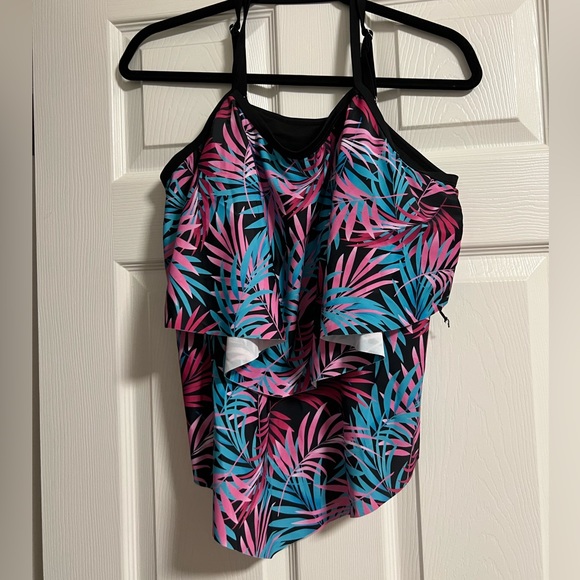 Bathing Suit Set - Picture 2 of 2